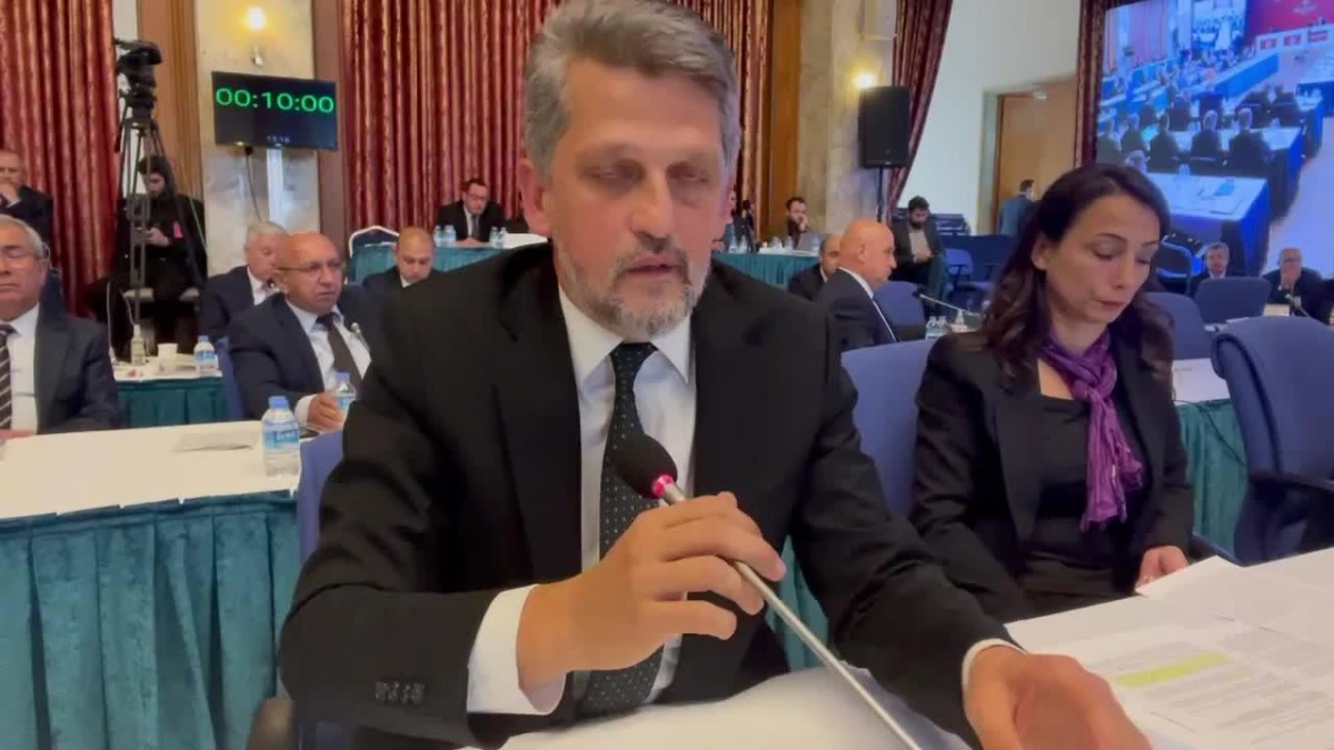 Garo Paylan\'dan Bakar Akar\'a: "Ceylanpınar\'da İki Polisimiz Öldürüldüğü Zaman Bu İstihbaratı Veren Alçakların Darbeci Olduğunu Görmediniz"