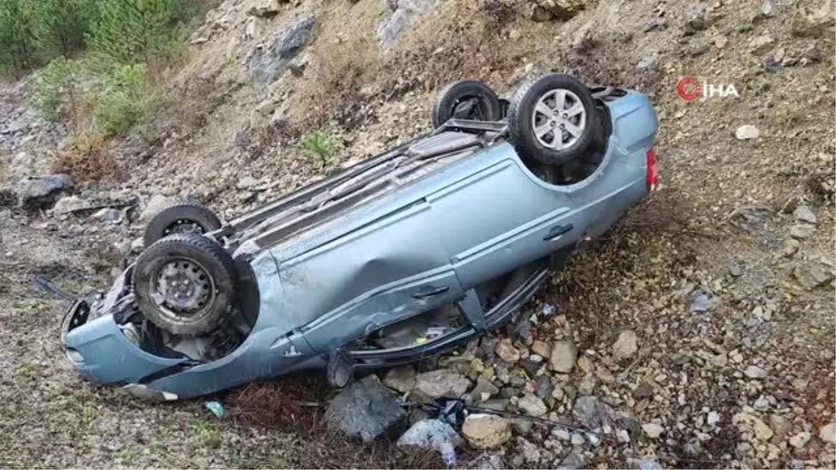 Hastane yolunda takla attılar: 1\'i bebek 3 yaralı