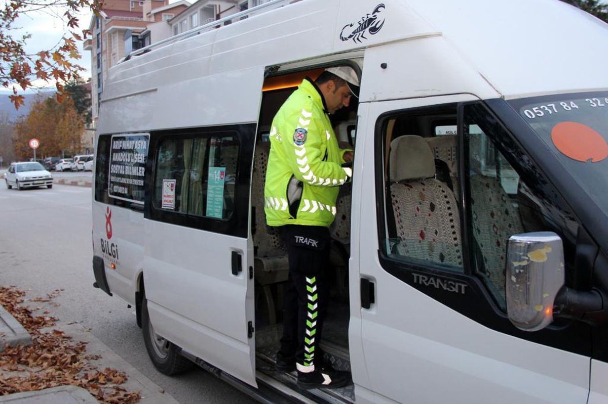 Yurt genelindeki denetimlerde 557 aranan şahıs yakalandı