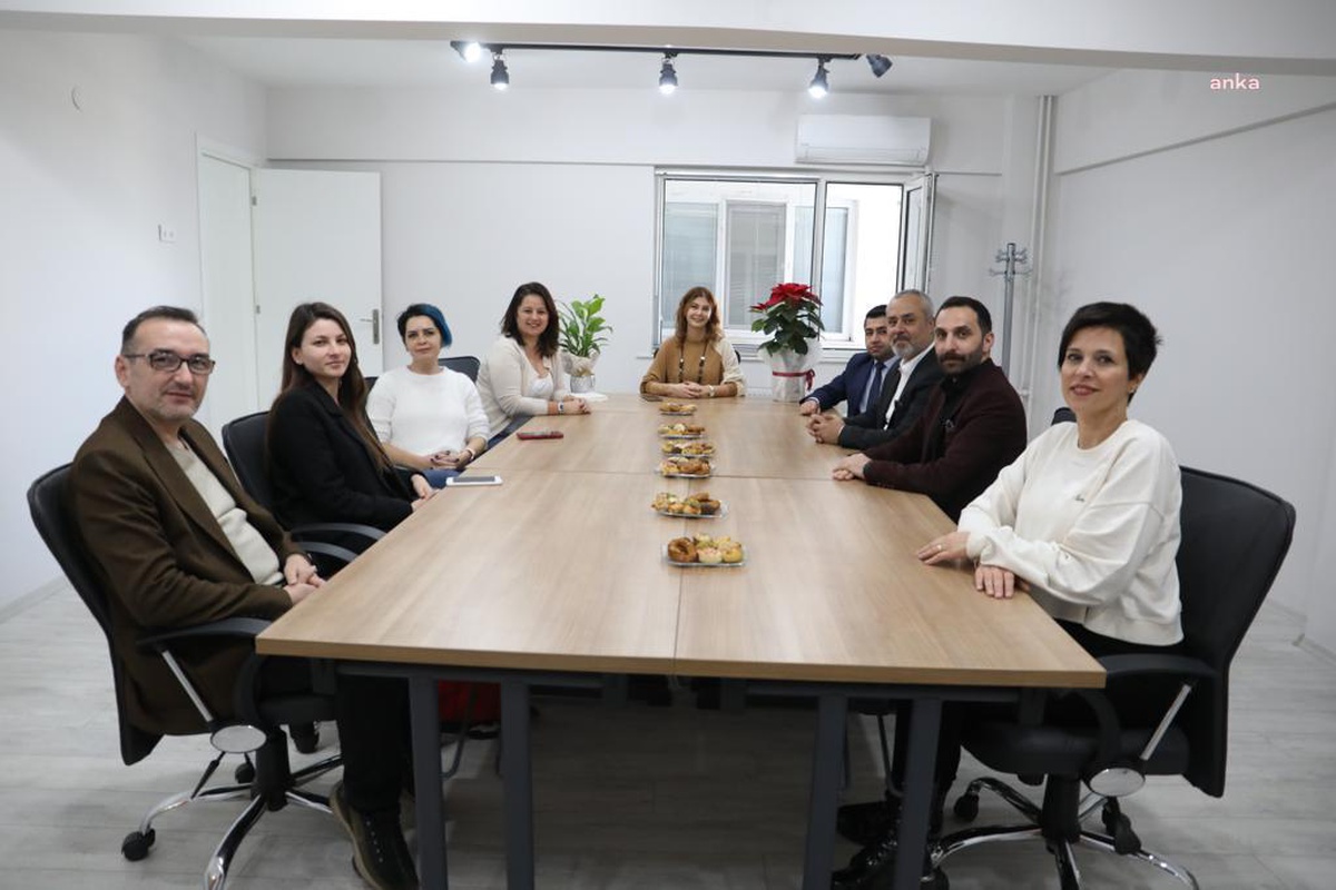 İzmit Belediyesi, Diş Hekimlerinin Gününü Kutladı