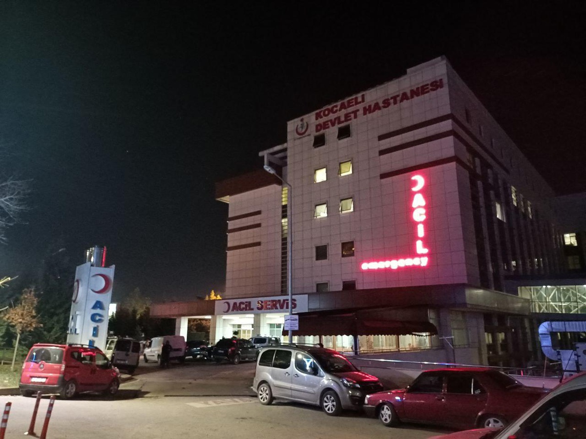 Kocaeli\'de gıda zehirlenmesi şüphesiyle 94 işçi hastaneye kaldırıldı