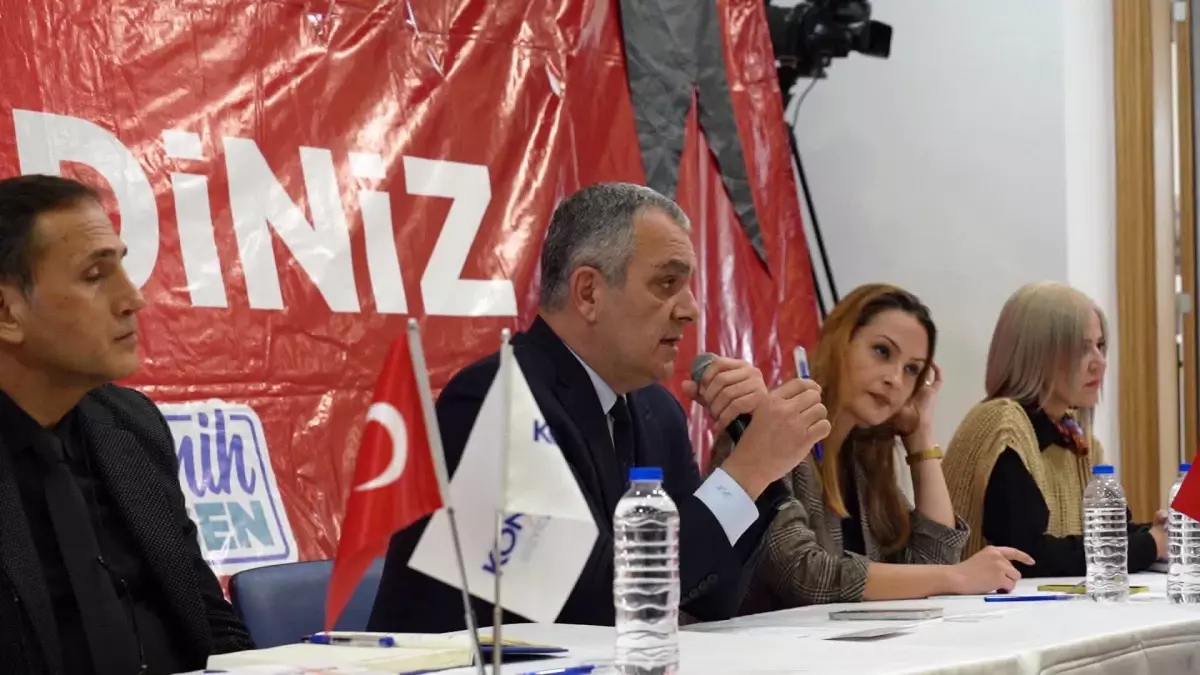 Konyaaltı Belediye Başkanı Esen: "Siyasileri Eleştirmekten Korkmayın"