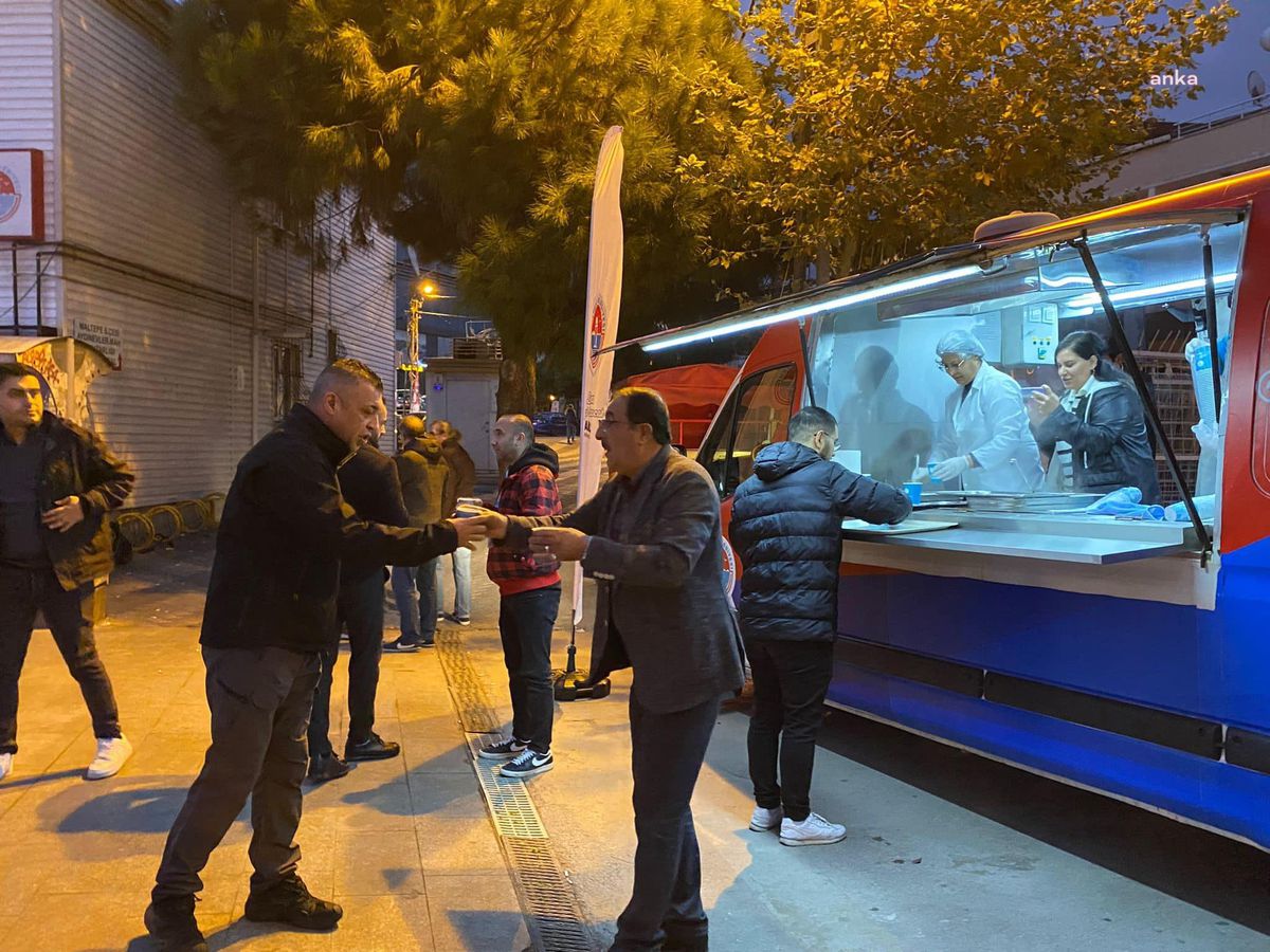 Maltepe Belediyesi\'nden Yurttaşa Çorba İkramı