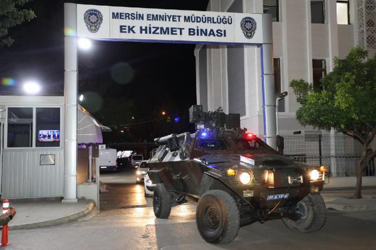 Mersin\'de organize suç örgütü operasyonuna 8 tutuklama