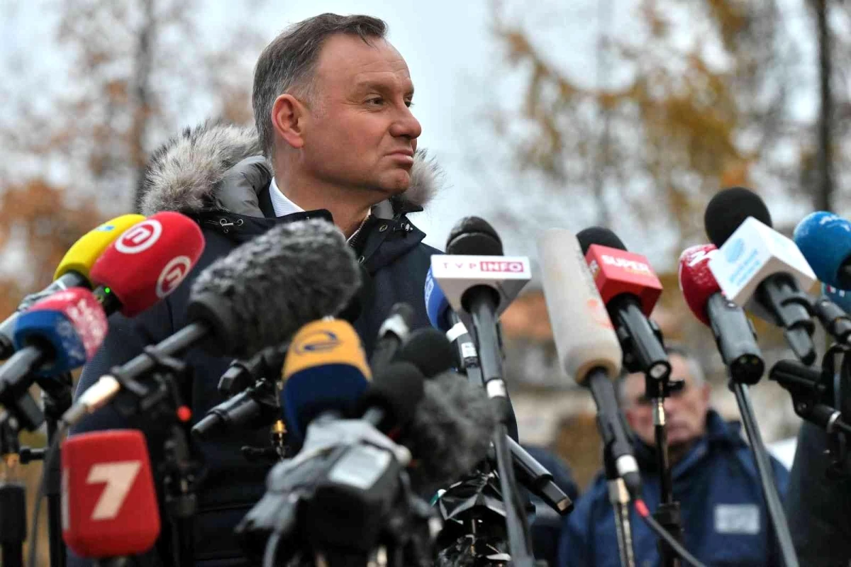 Rus fenomenlerden, Polonya Cumhurbaşkanı Duda\'ya telefon şakası