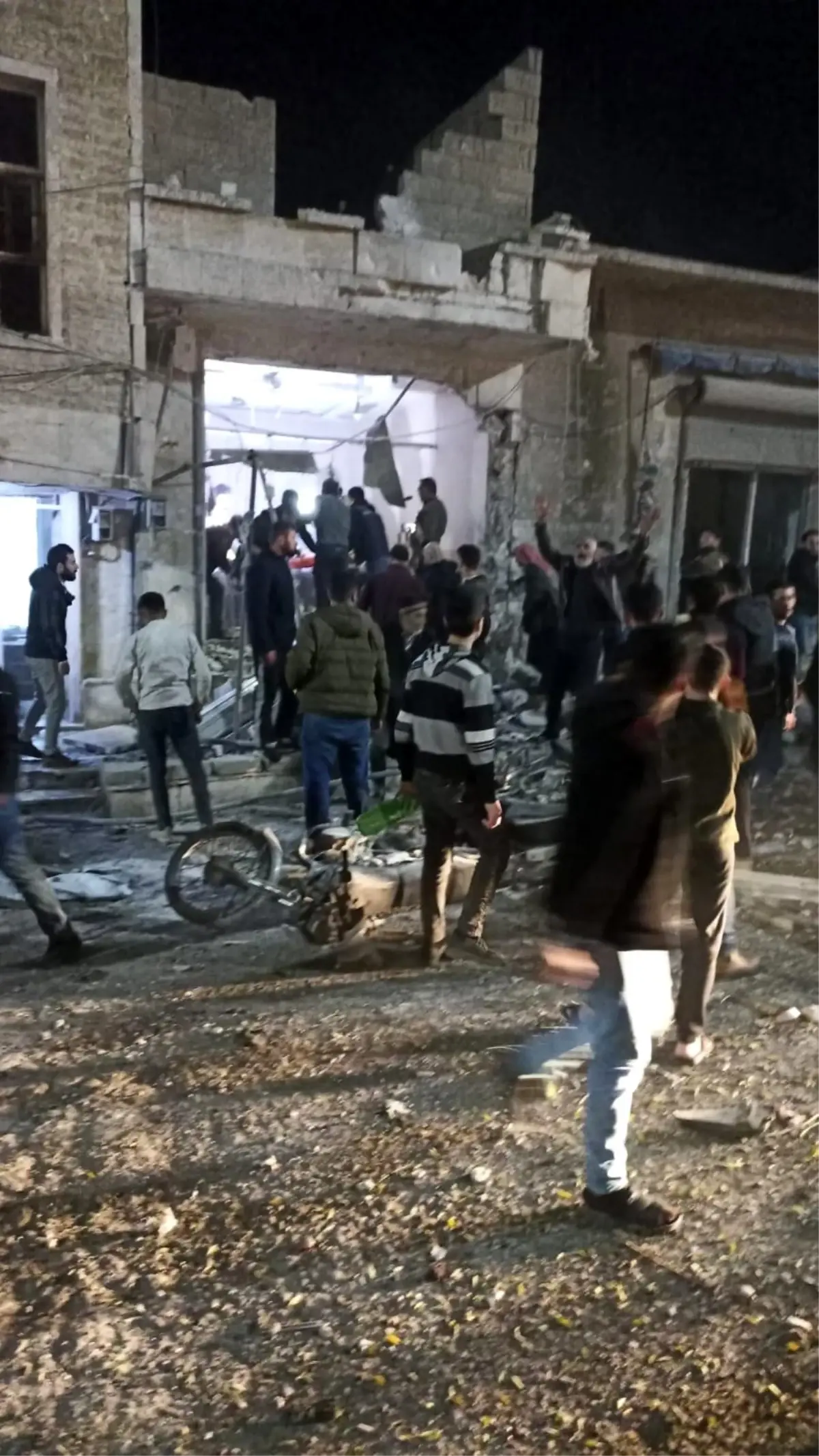 Terör örgütü PKK'dan Azez'e roketli saldırı: 3 ölü