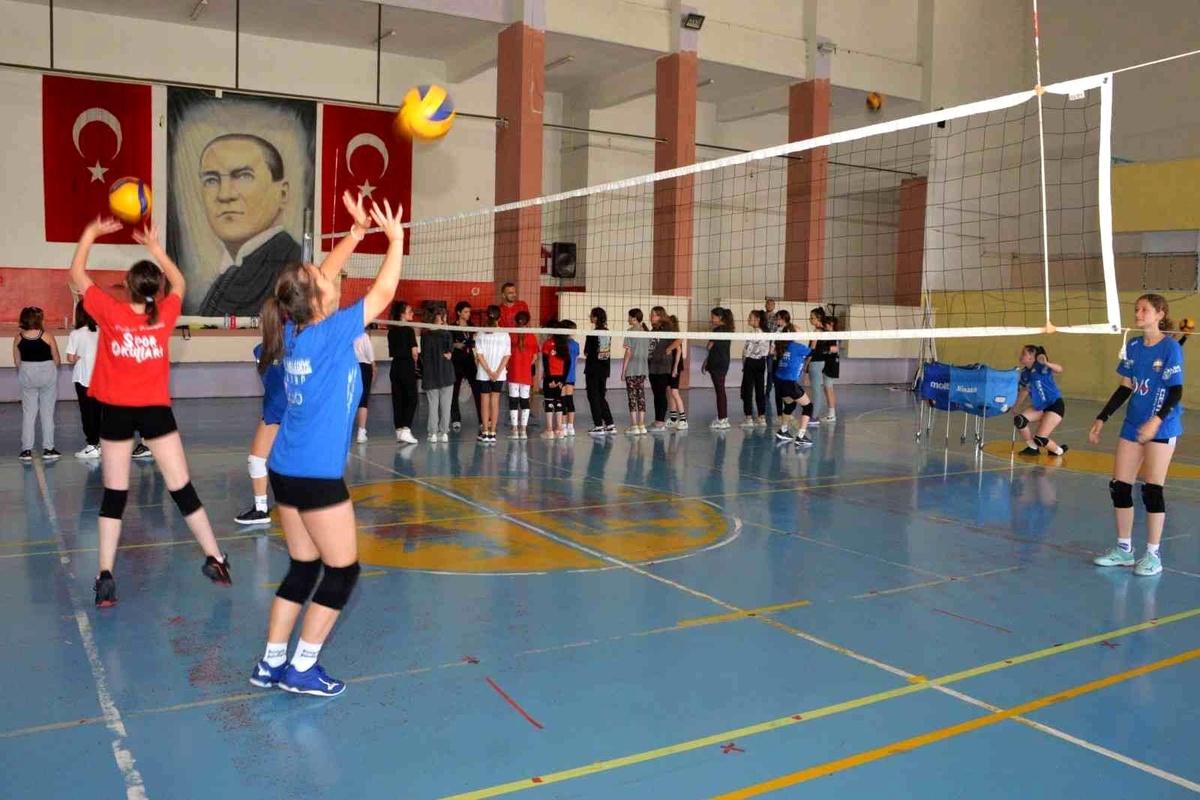 Ücretsiz kış spor okulları kayıtları başladı