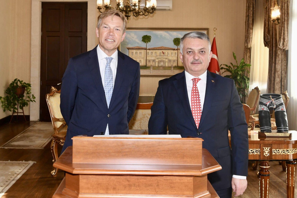 Antalya Valisi Yazıcı, Hollanda\'nın Ankara Büyükelçisi Joep Wijnands\'ı kabul etti Açıklaması