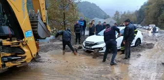 Aydın'da sağanak toprak kaymasına neden oldu