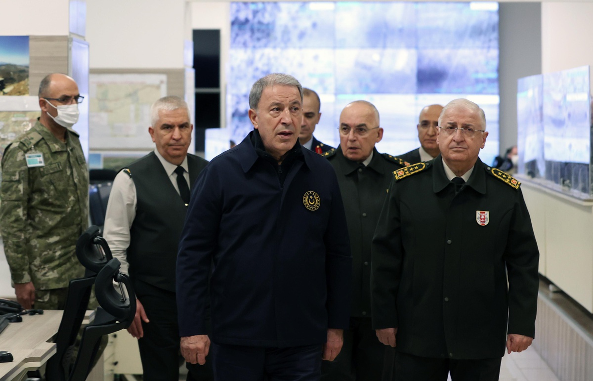 Bakan Akar: Pençe-Kılıç Harekatı\'nda 254 terörist etkisiz hale getirildi