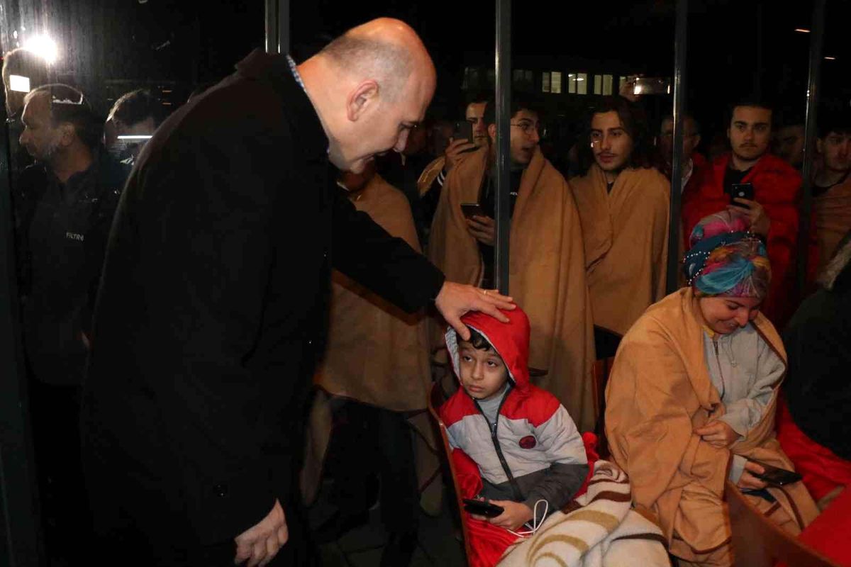 İçişleri Bakanı Soylu: '(Düzce) Bir elektrik kesintisi var. Bunların önemli bir bölümü kontrollü kesintiler.