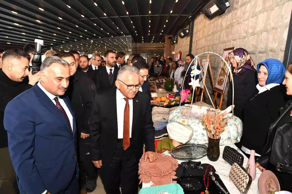 Başkan Büyükkılıç ve Vali Çiçek, Develi\'de 77 muhtarla buluştu