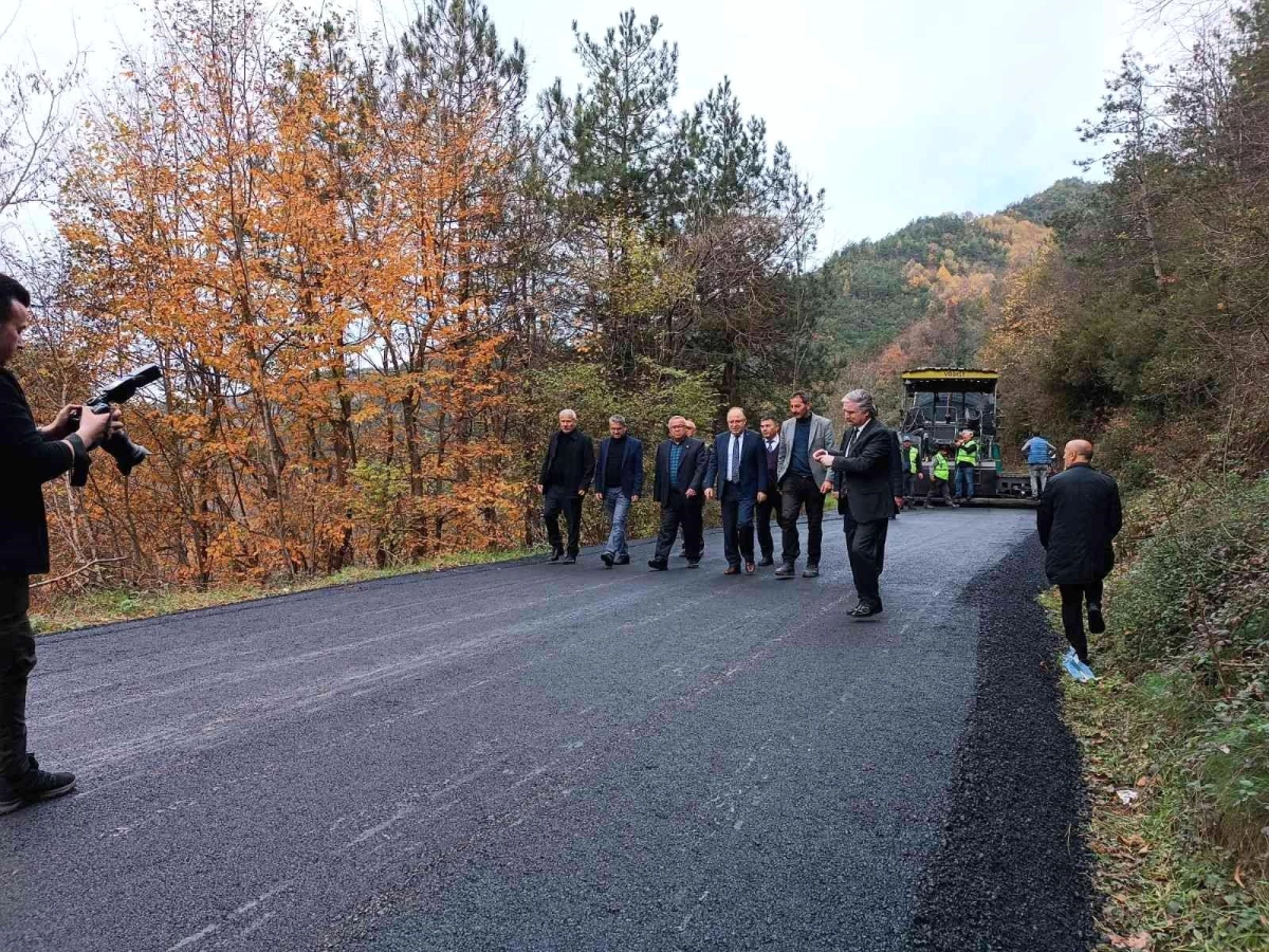 Başol, "Beldemizde hummalı bir asfalt çalışması var"