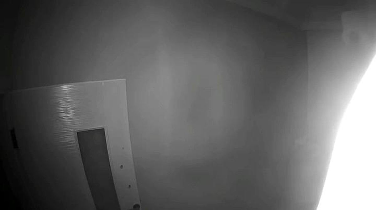 Depremin şiddeti güvenlik kamerasına böyle yansıdı