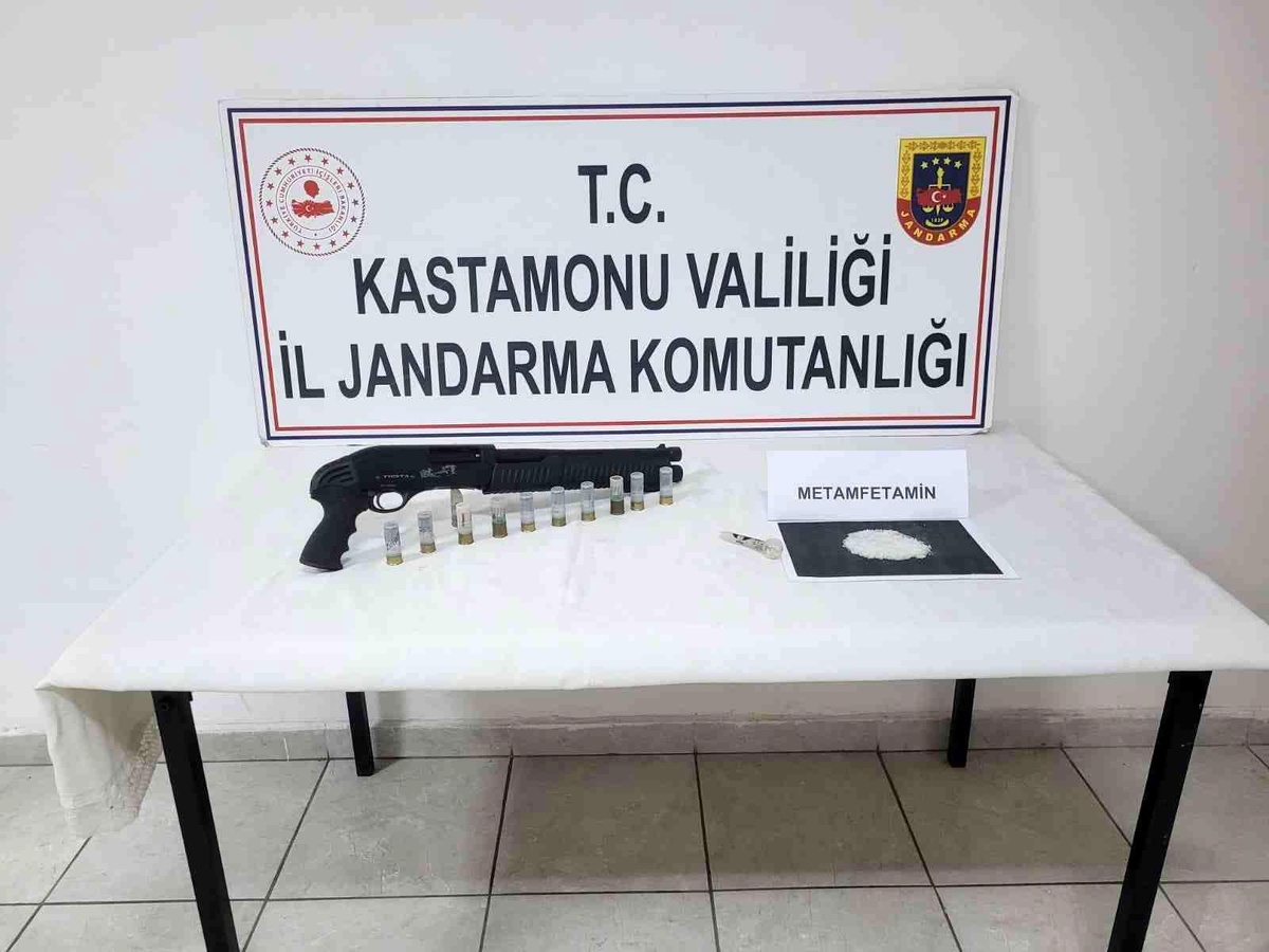 Kastamonu\'da iki ayrı uyuşturucu operasyonu: 3 gözaltı