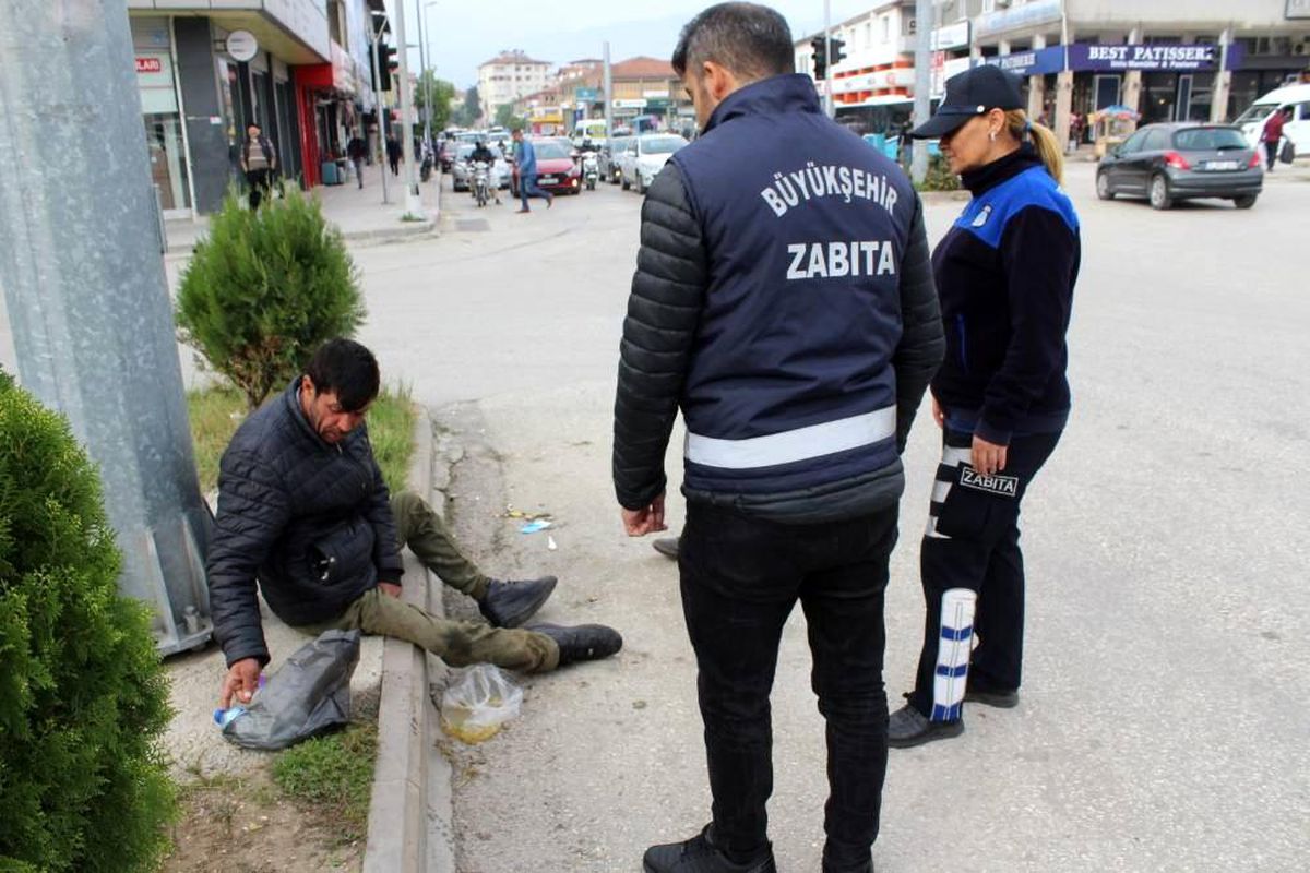 Kılıçoğlu\'ndan "dilenciliği meslek haline getirenlere yardım etmeyin" çağrısı
