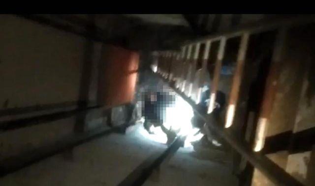 Mardin'de kayıp olarak aranırken asansör boşluğunda bulunan adam hayatını kaybetti Mardin'de kayıp olarak aranırken asansör boşluğunda bulunan adam hayatını kaybetti
