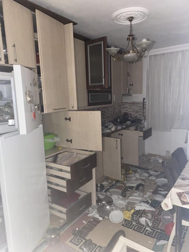 Merkez üssü Düzce olan depremin şiddetini en iyi anlatan fotoğraf Merkez üssü Düzce olan depremin şiddetini en iyi anlatan fotoğraf