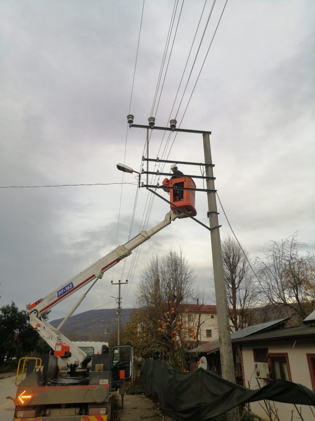 SEDAŞ, aralıksız sürdürdüğü çalışmalarla Düzce\'ye elektrik verilmesini sağladı