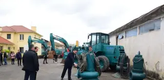 Türkiye'den Arnavutluk'a selle mücadelede teçhizat yardımı