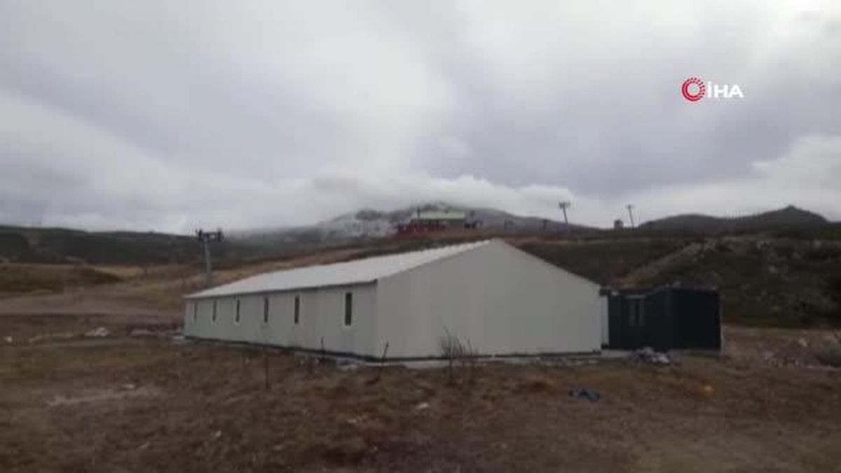 Uludağ'ın zirvesi beyaza büründü