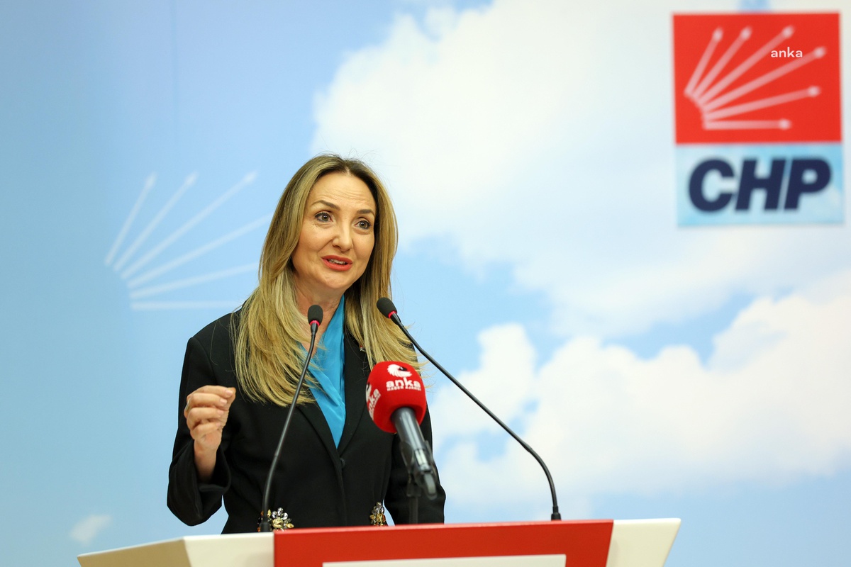 Aylin Nazlıaka, Erkek Şiddetine Maruz Kalmış Kadınları ve Ailelerini Kemal Kılıçdaroğlu ile Buluşturacaklarını Duyurdu