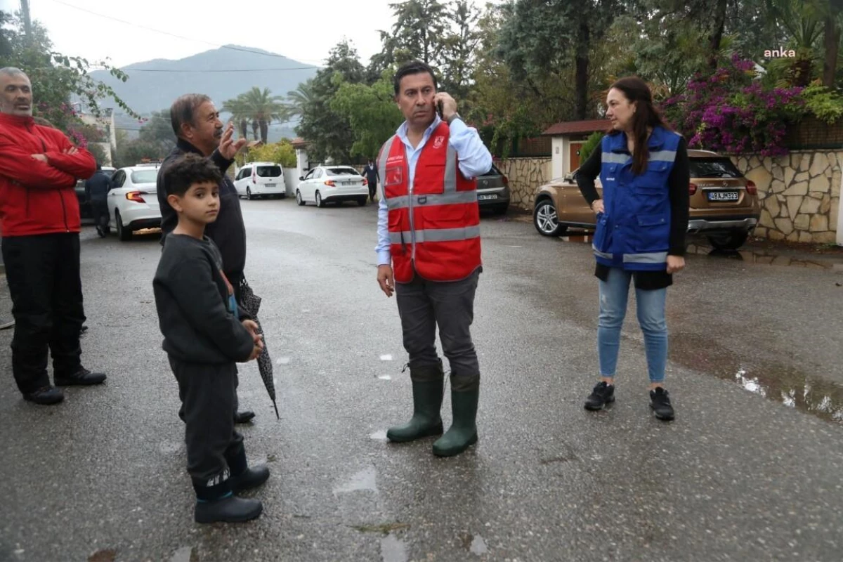 Bodrum Belediye Başkanı Aras, Yağış Boyunca Ekiplerle Sahadaydı