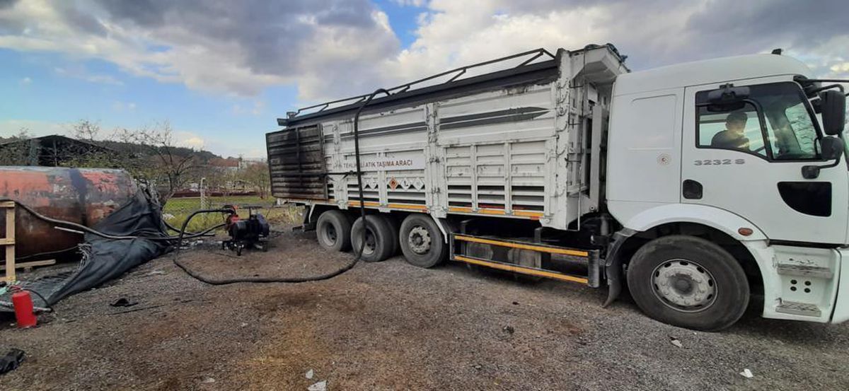 Bursa\'da kaçak tesiste 31 bin litre akaryakıt ele geçirildi