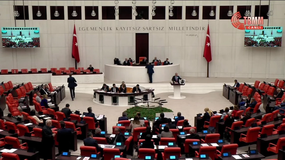 CHP\'nin Öğretmenlerin Yaşadığı Sorunların Araştırılması Önerisi, AKP ve MHP\'nin Oylarıyla Reddedildi