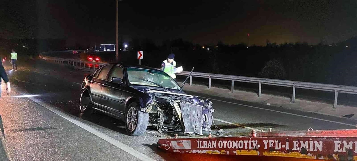 D-140\'da kontrolden çıkan otomobil bariyerlere çarptı: 1 yaralı