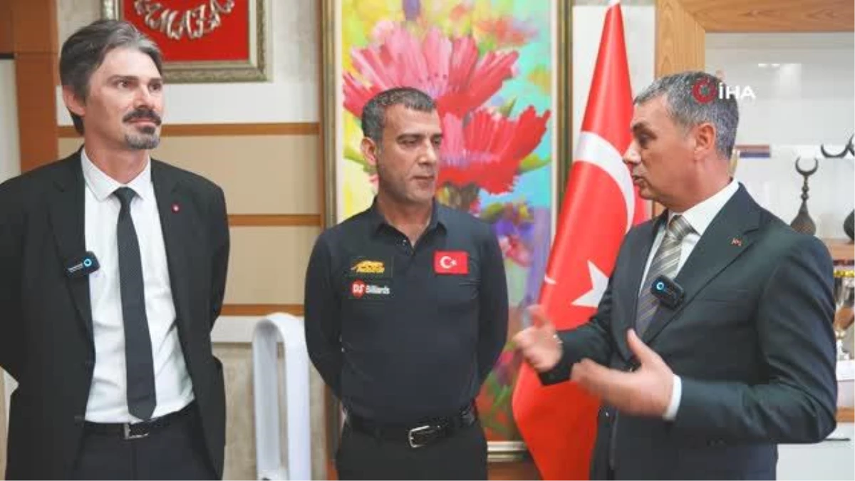Dünya 3 Bant Bilardo Şampiyonu milli sporcu Tayfun Taşdemir Başkan Ramazan Şimşek\'i makamında ziyaret etti