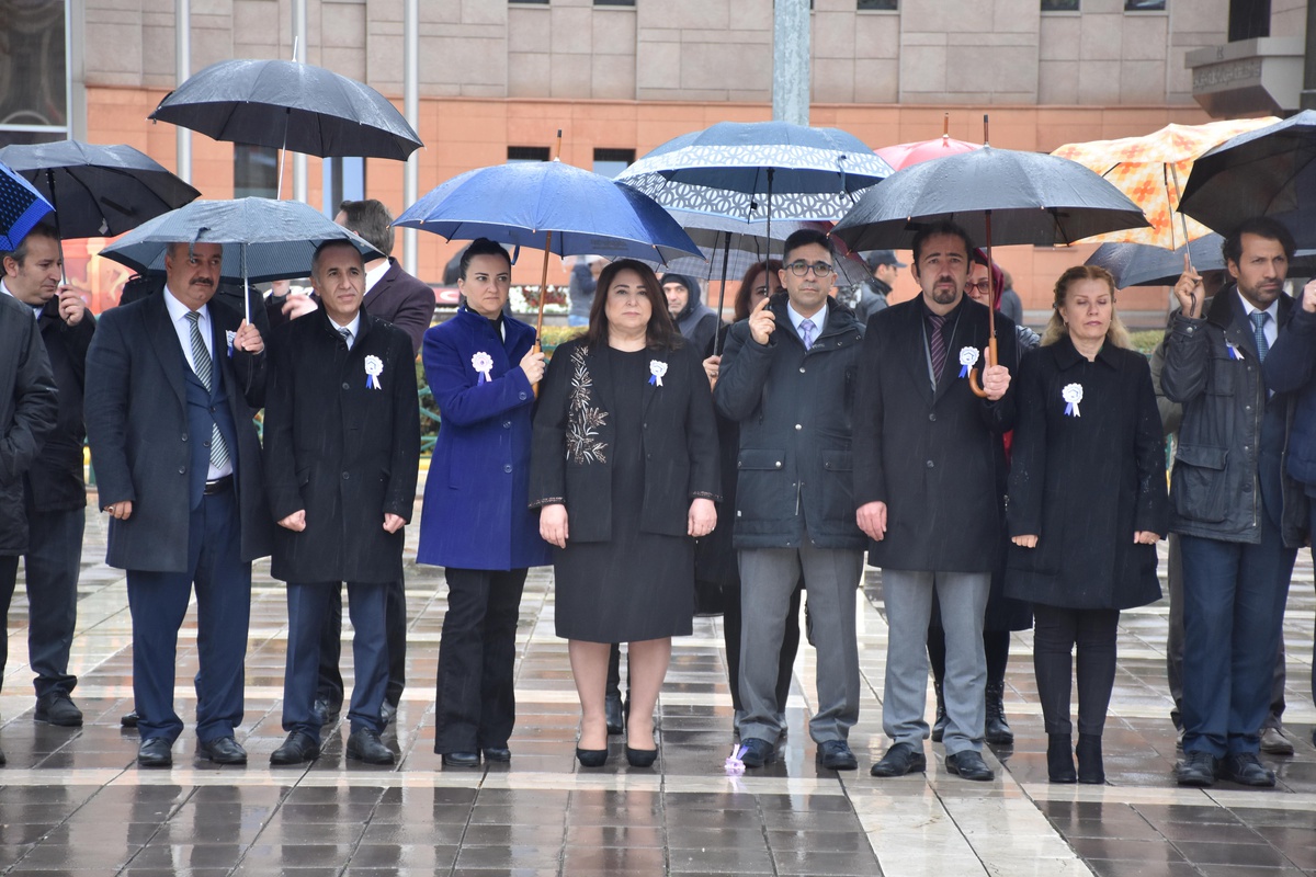 Eskişehir\'de 24 Kasım Öğretmenler Günü kutlandı