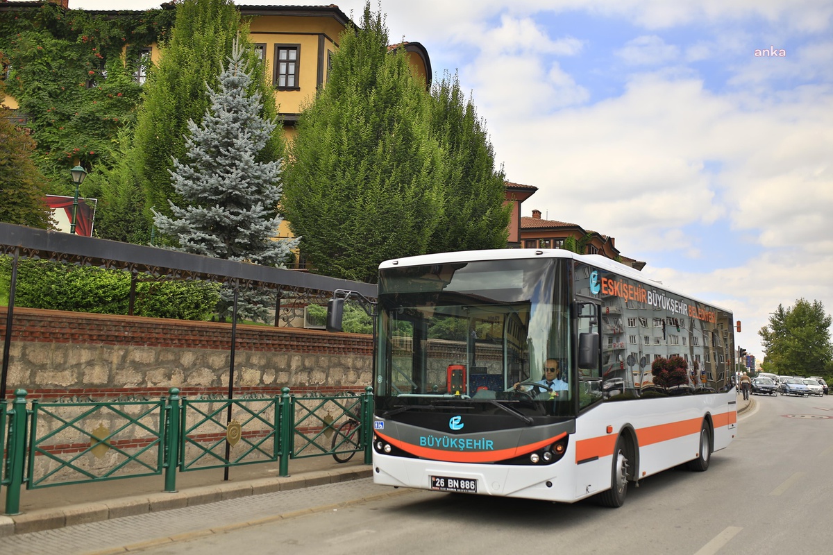 Eskişehir\'de \'Ulaşımda Kadınlara Pozitif Ayrımcılık\' Uygulaması Devam Ediyor