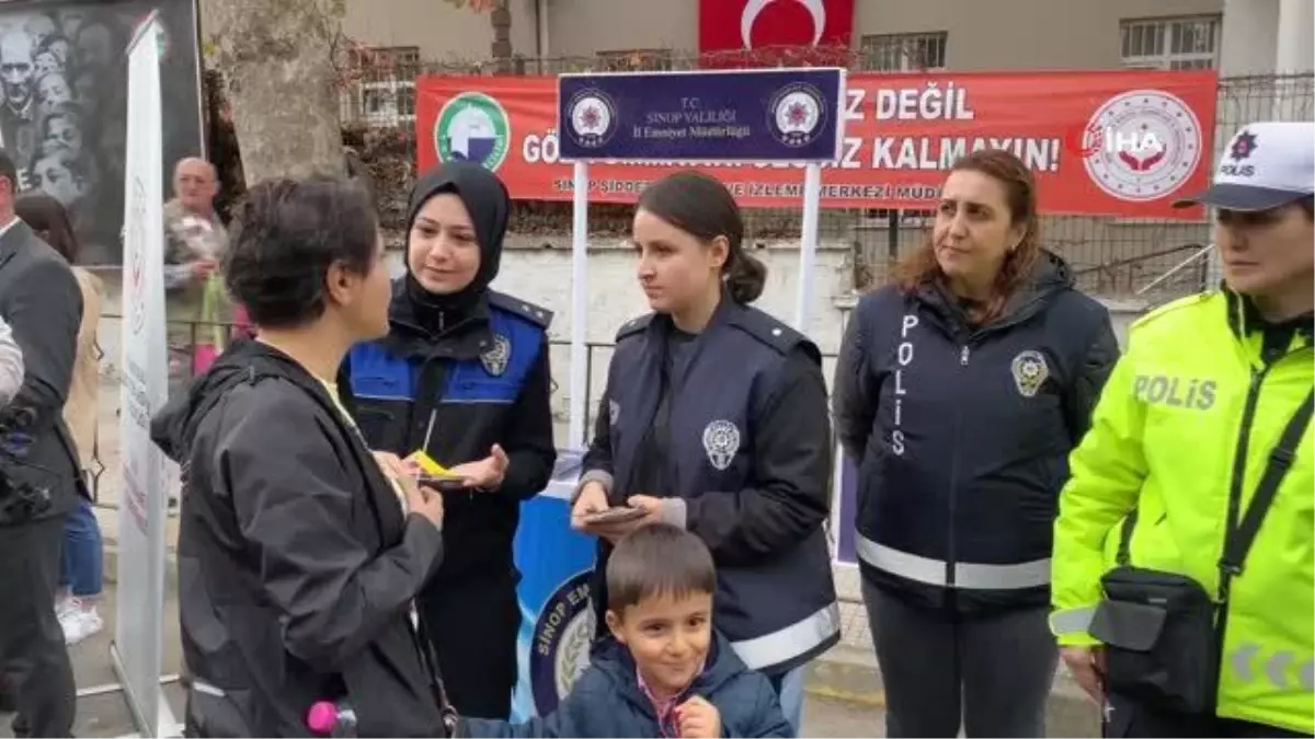 Kadına yönelik şiddete dikkat çekmek için stant açıldı