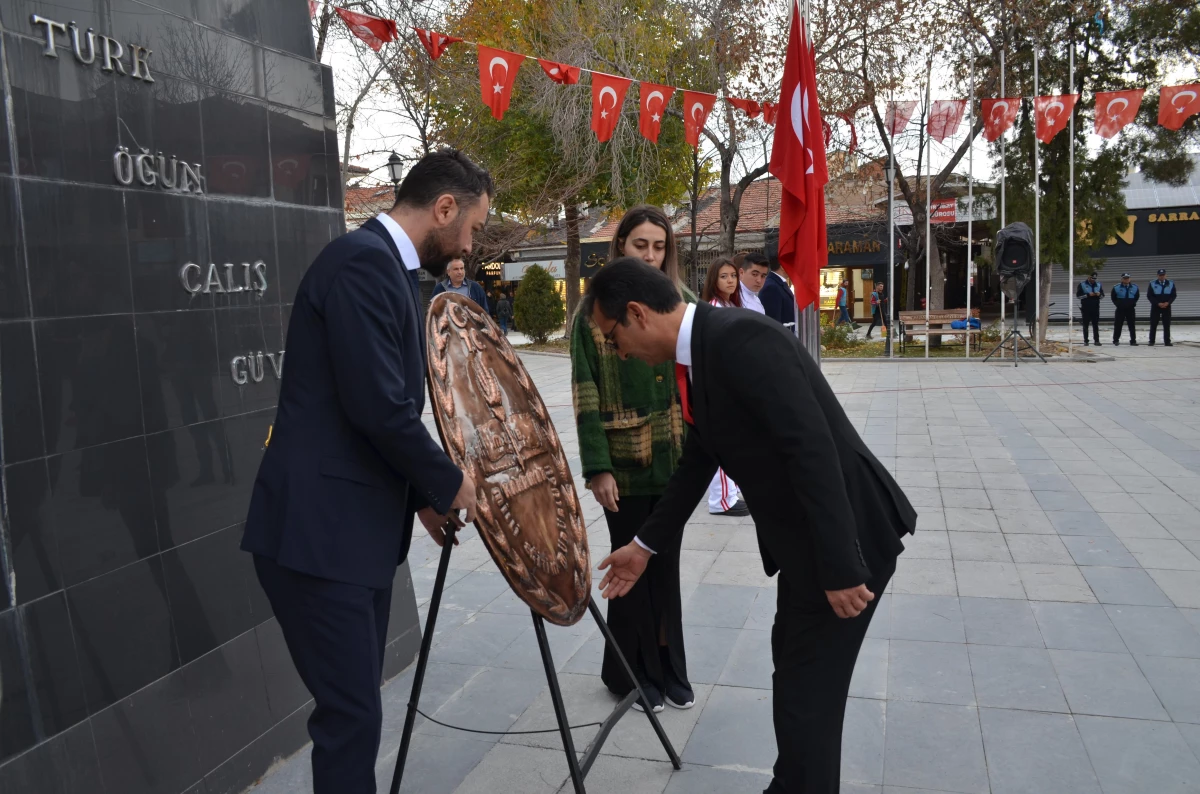 Konya, Afyonkarahisar, Karaman ve Aksaray\'da 24 Kasım Öğretmenler Günü kutlandı