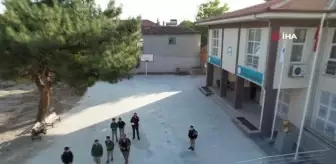 Manisa'da köylüler hasat ettikleri ürünlerin gelirleriyle okul yaptırdı