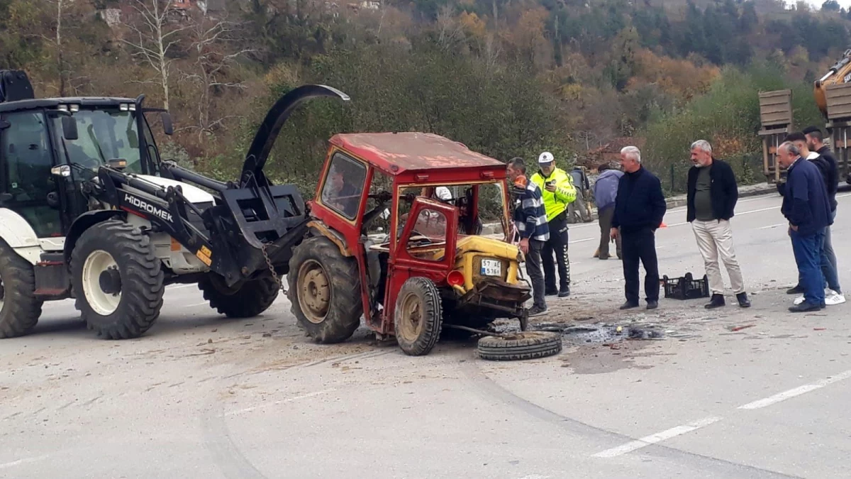 Sinop\'ta tır ile traktörün çarpıştığı kazada 2 kişi yaralandı