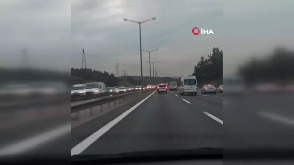 Trafikte makas atarak ilerleyen araç kamerada