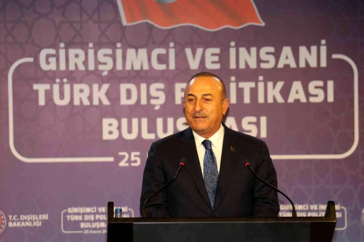 Bakan Çavuşoğlu: "Sahada kahraman ordumuzun verdiği mücadeleyi biz de diplomasi masasında destekliyoruz"