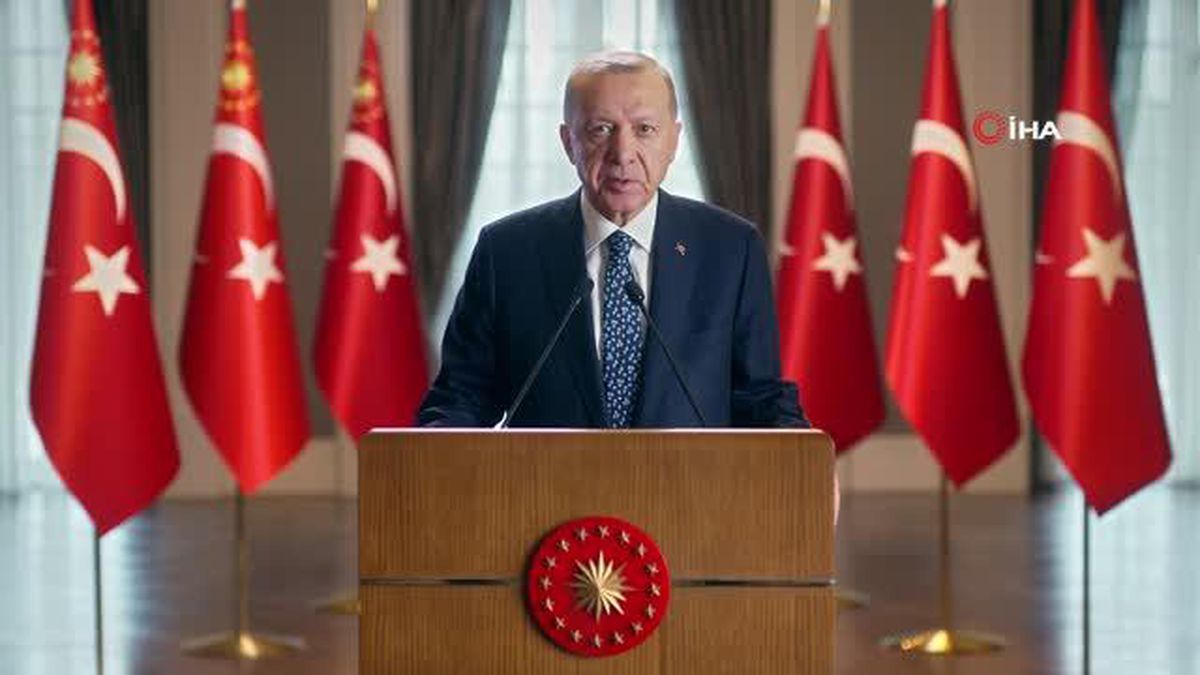 Cumhurbaşkanı Erdoğan: 'Büyük ve güçlü Türkiye'yi inşa edene kadar durmayacak mücadelemizi kararlılıkla sürdüreceğiz'