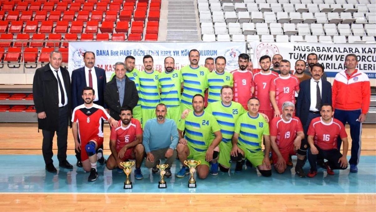 Erzincan\'da öğretmenler arası voleybol turnuvası düzenlendi