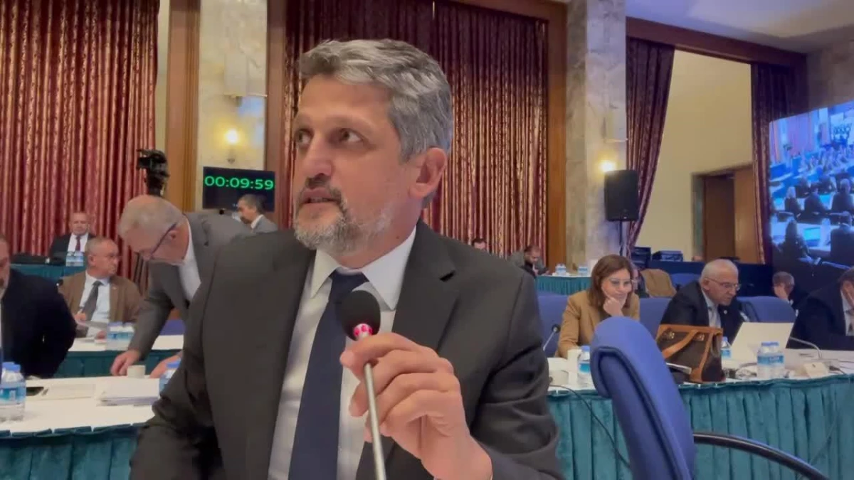 Garo Paylan\'dan Fuat Oktay\'a: "Asgari Ücret 12 Bin 500 TL Olsun Diyoruz,Gülüyorsunuz. Niye Gülüyorsunuz?"