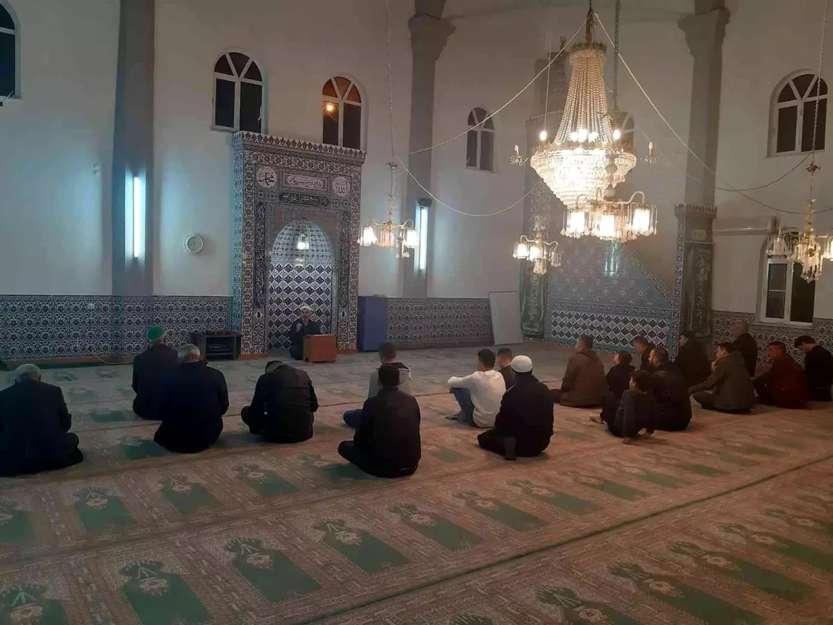 Germencik\'te Cuma akşamı sohbetleri başlatıldı