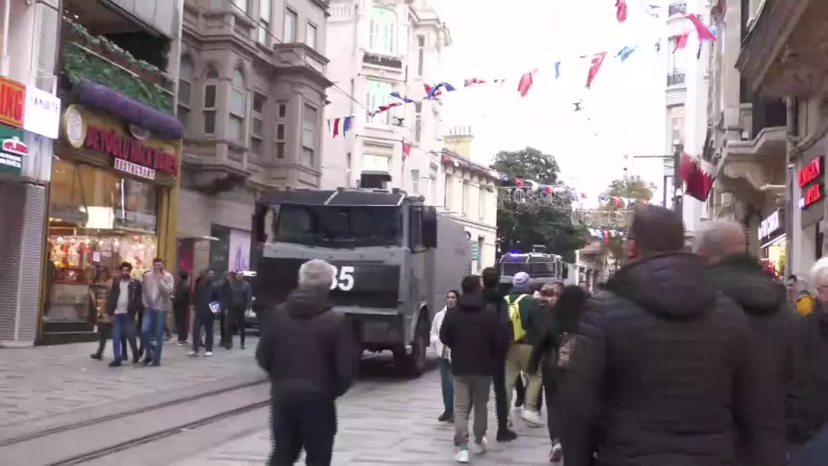 İstanbul\'da, 25 Kasım Kadına Yönelik Şiddetle Mücadele Günü Eylemlerine Kaymakamlık ve Valilik\'ten Engel