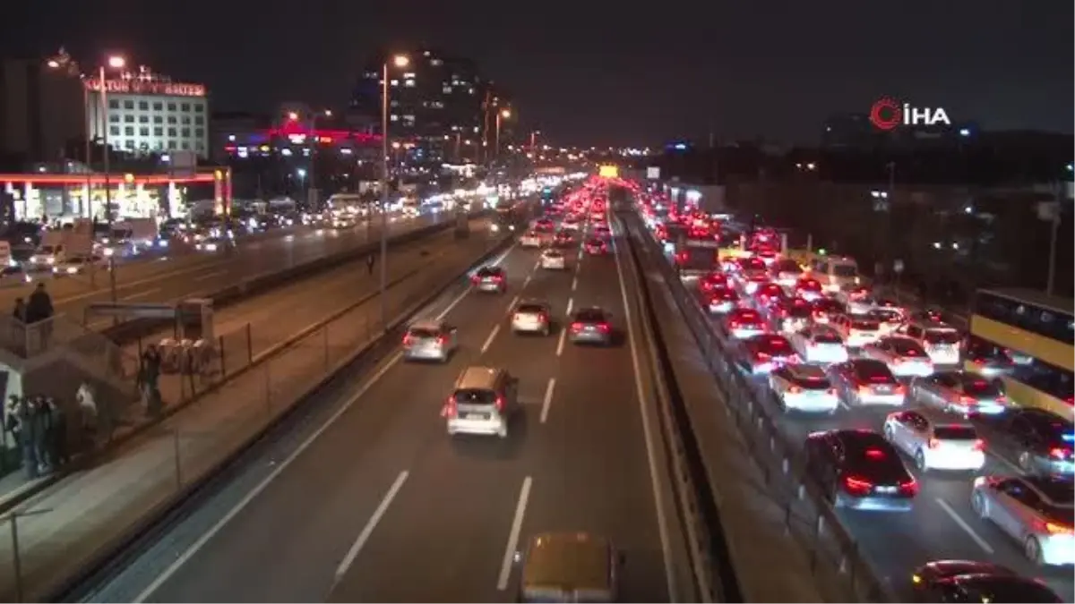 İstanbul'da trafik yoğunluğu yüzde 63'e ulaştı