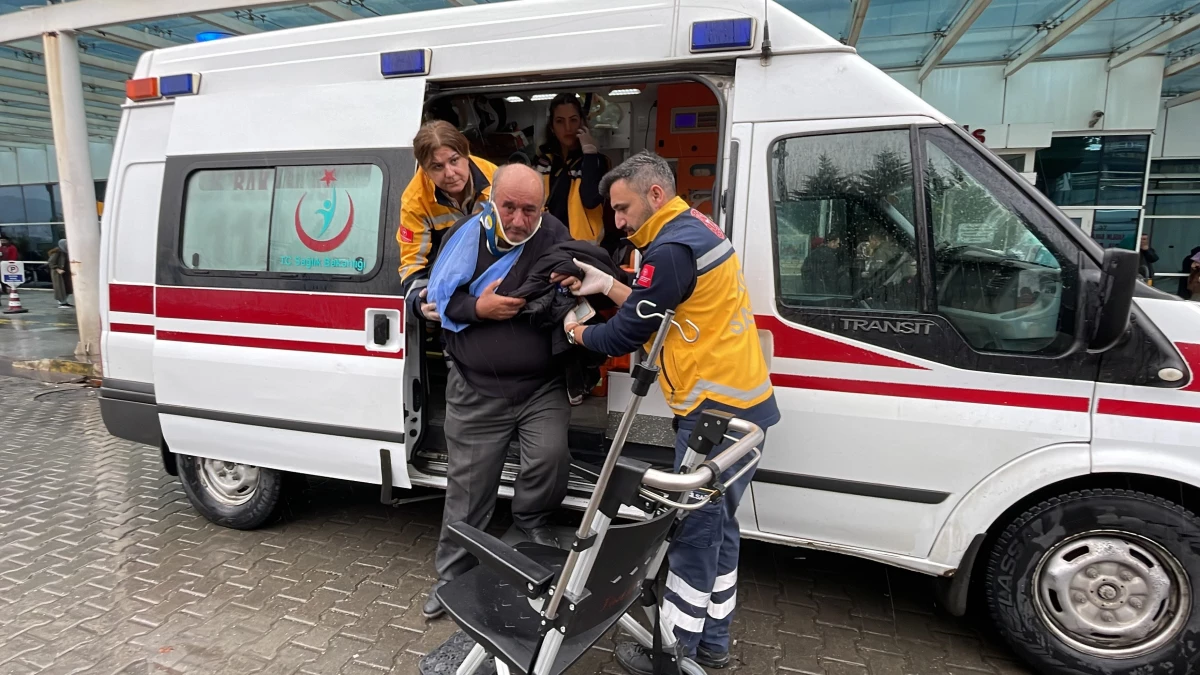 Karabük\'te devrilen yolcu minibüsündeki 5 yolcu yaralandı