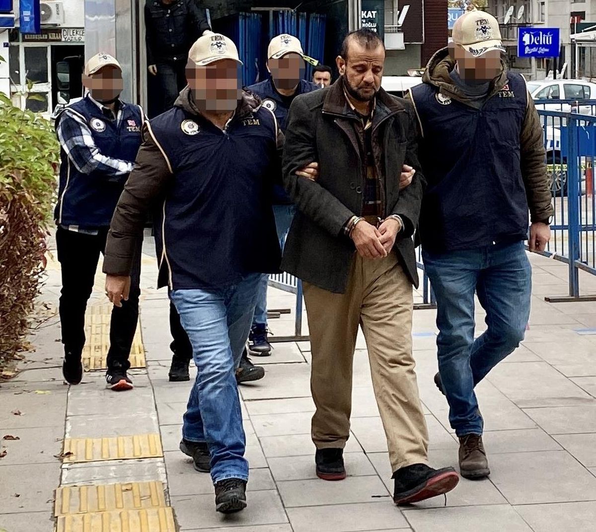Kırşehir\'de DEAŞ operasyonunda yakalanan 2 şüpheli tutuklandı