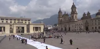 Kolombiya'da 6 yıl önce barışın başladığı yerde anma töreni ve konser düzenlendi
