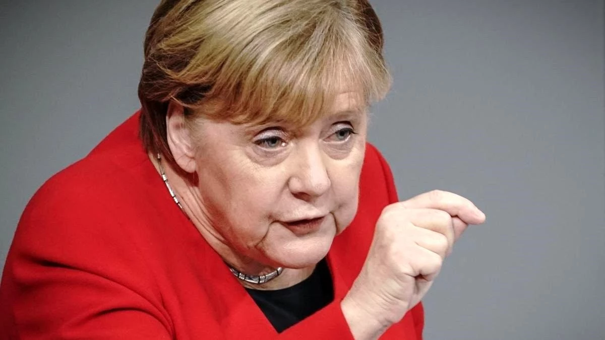 Merkel\'den Putin itirafı: "Putin, politik açıdan işiniz bitti mesajı verdi"