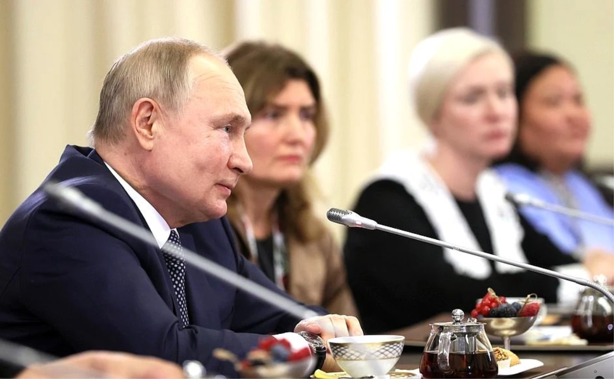 Putin, Ukrayna\'da savaşan askerlerin anneleriyle bir araya geldi